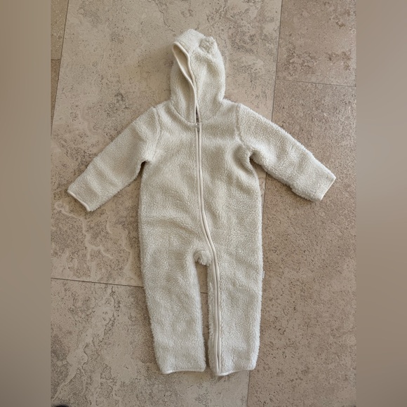 GAP Cream Fleece Kids One Piece - Picture 1 of 3